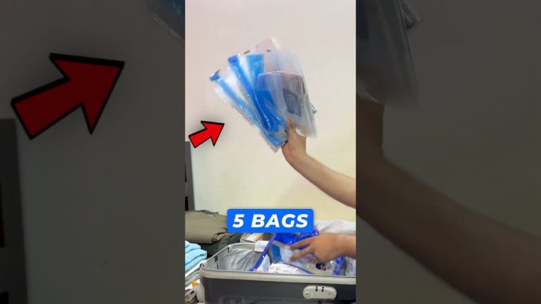 Best Travel Accessory under 500 | Space Saving Bags #hindi #shorts #travel #viral #gadgets