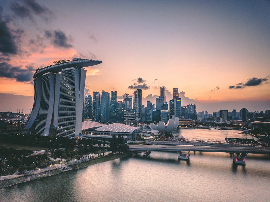 Singapore Grand Prix 2026 Travel Guide: Hotels, MRT & Race Weekend Plan